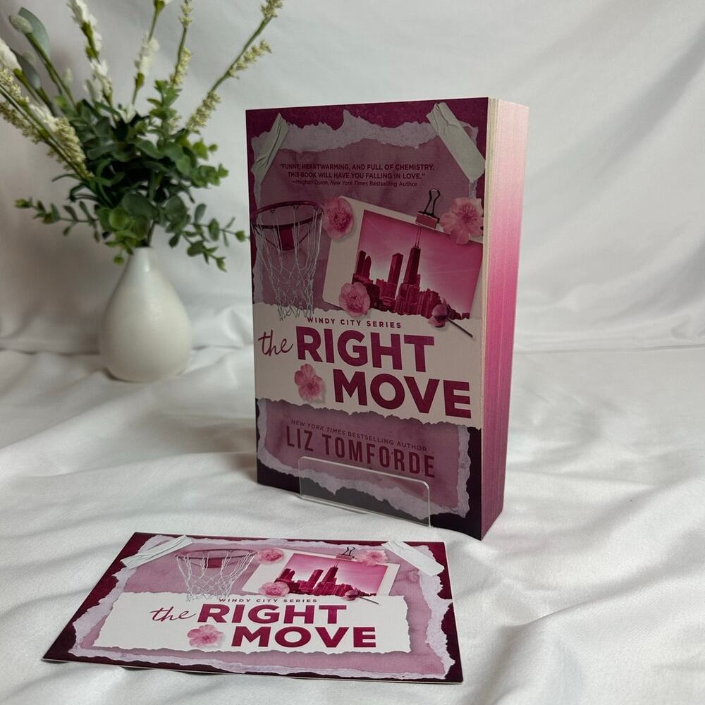 The Right Move Liz Tomforde Deluxe Paperback Like New Windy City